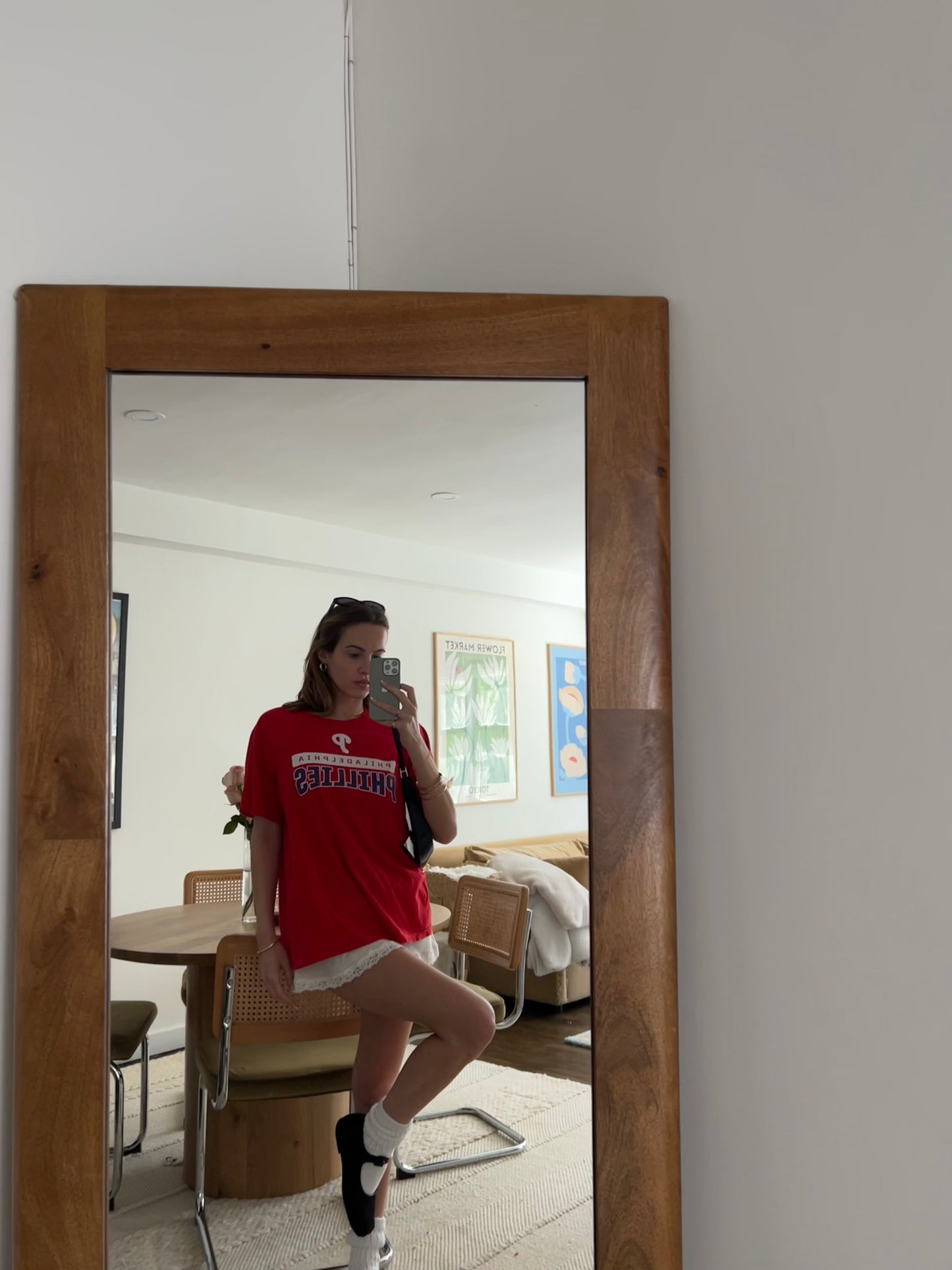 Red oversized PHILLIES tee