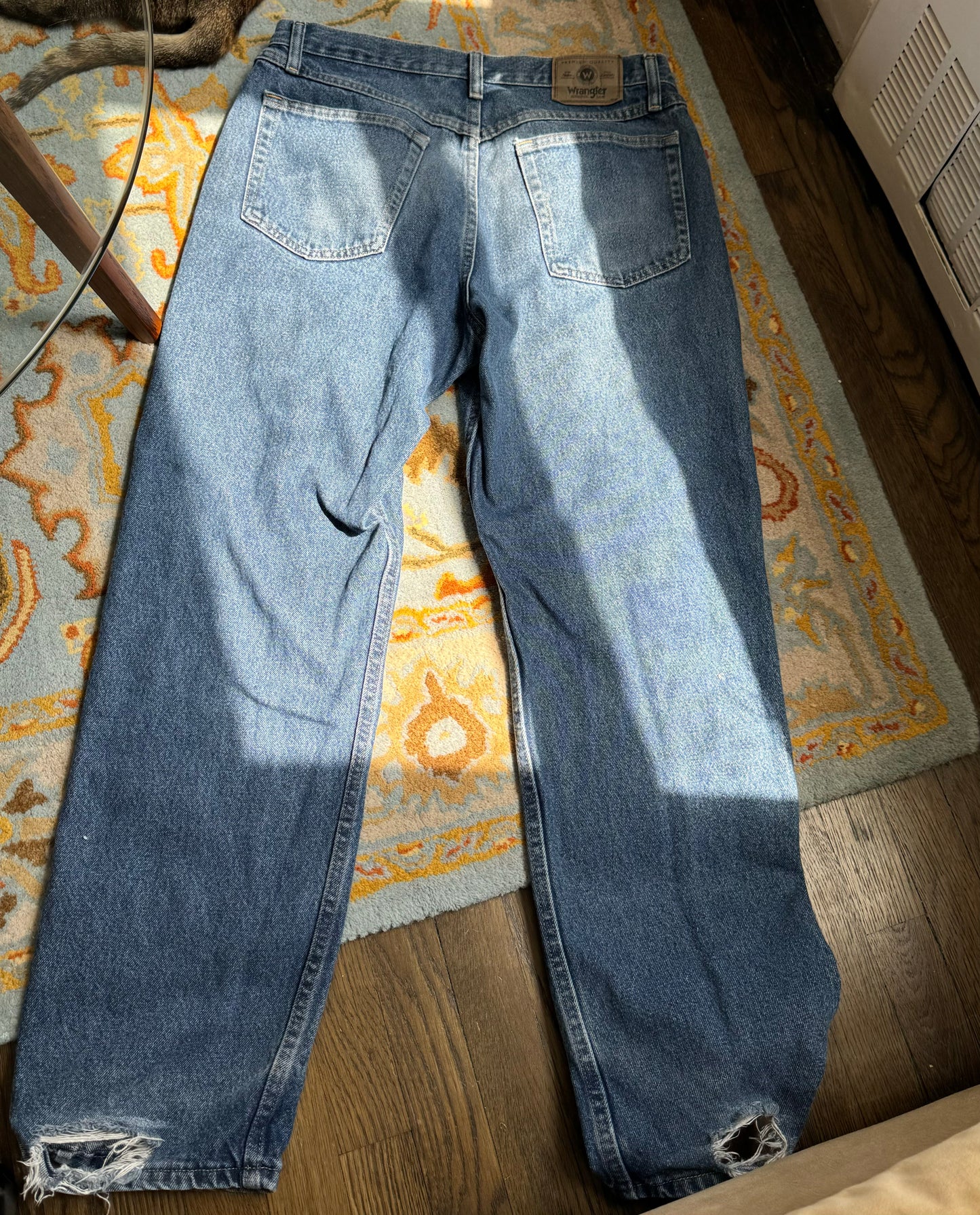 Vintage Levi's 33 x 32 RELAXED FIT